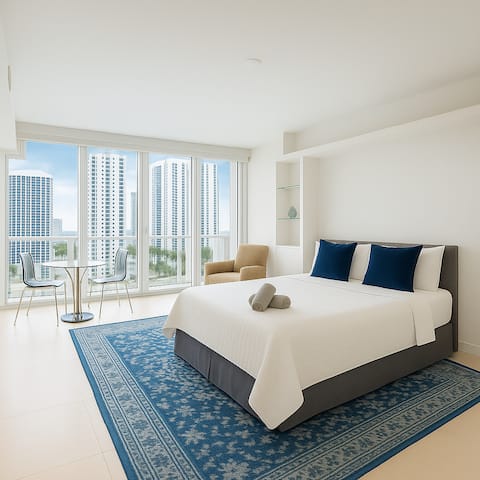 Top Airbnb: Amazing Condo W Hotel Icon best Pool in Brickell Village