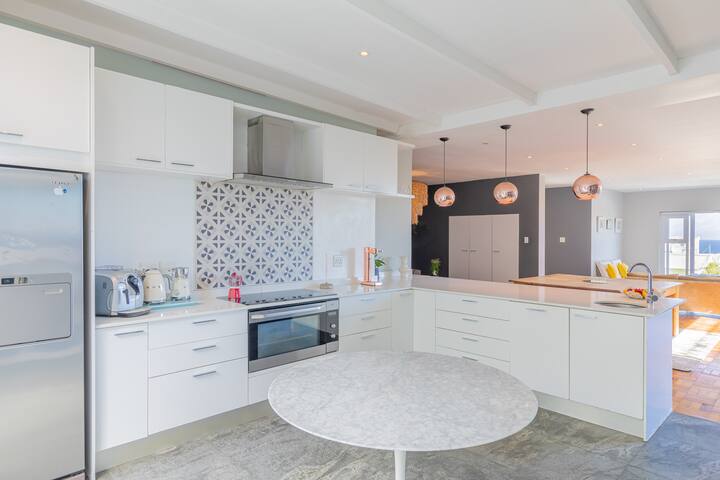 Seabreeze Camps Bay Bakoven gallery image 5