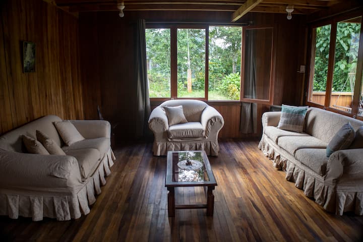 მისაღები ოთახი