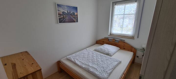 Dhomë e vogël gjumi me krevat dopio 1,60m × 2.00m