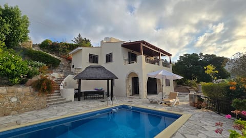 Stunning 2bdr holiday home with private pool