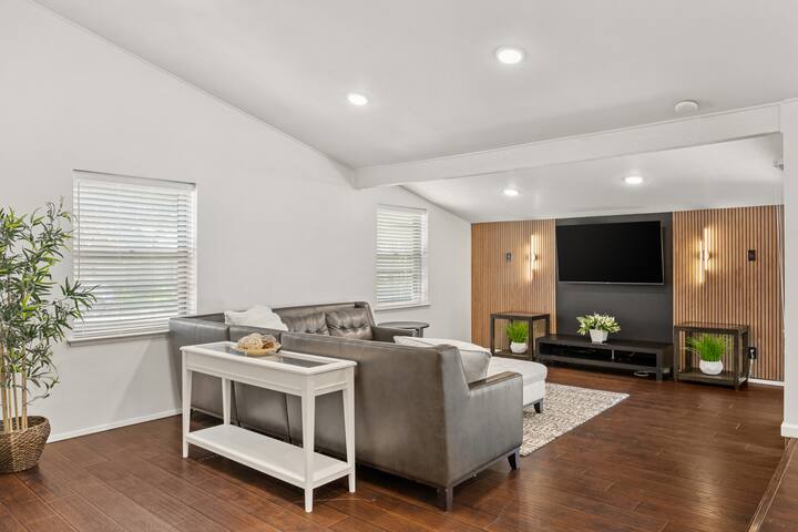 Close To Richardson/plano/dallas,  4 Bedroom Fully Renovated House. - Garland, TX