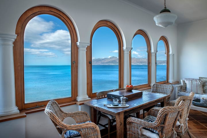 ST JAMES Exquisite Private Space, 180° Seaview