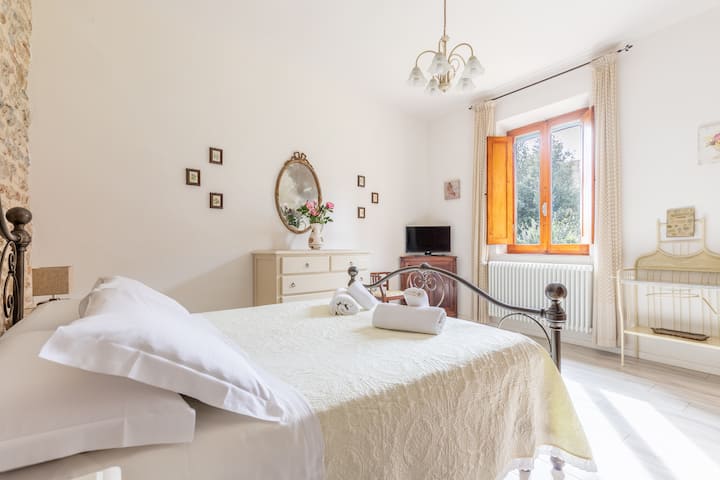 საძინებელი 1