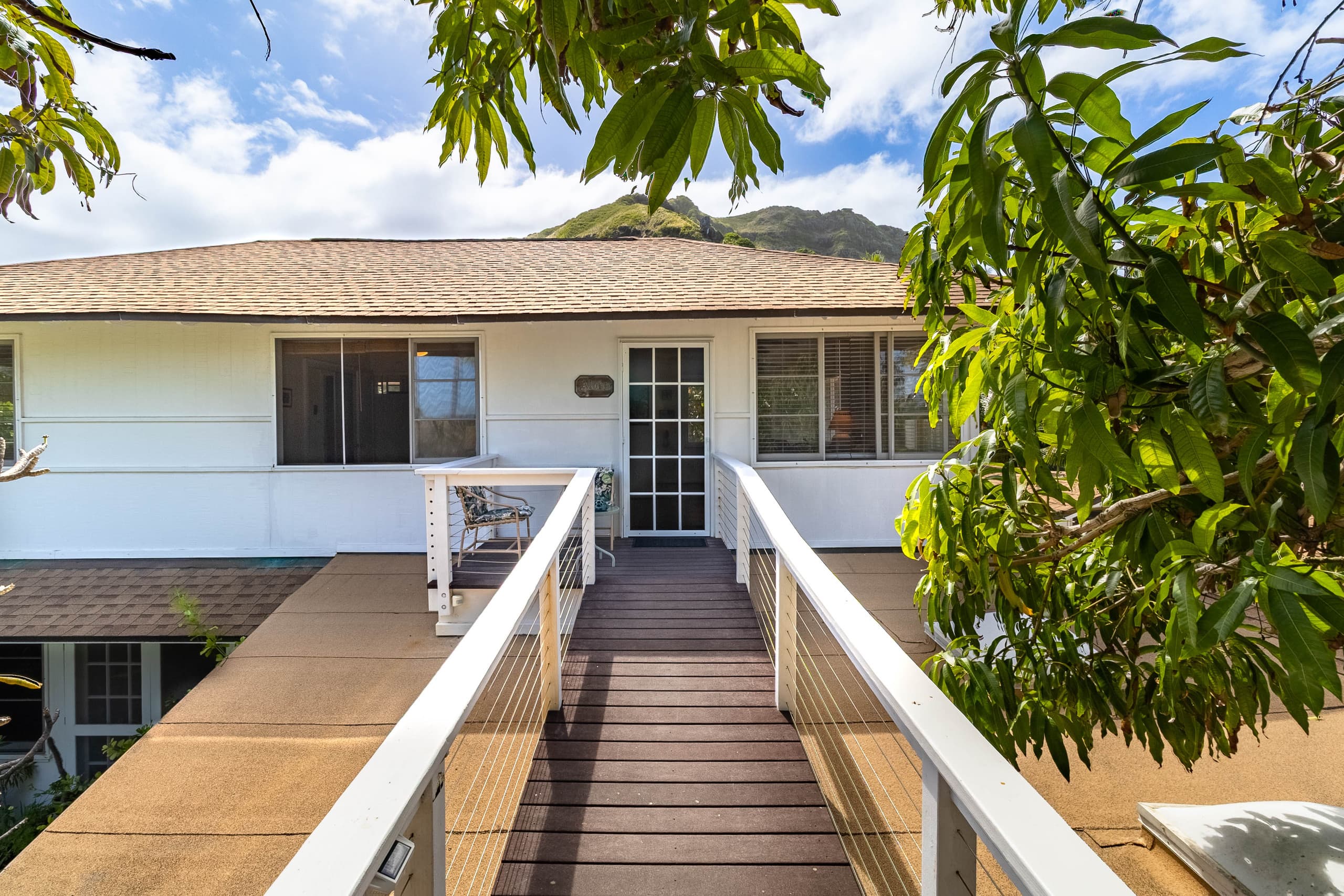 Licensed Lanikai Tree House - Since 1985! - Image 28