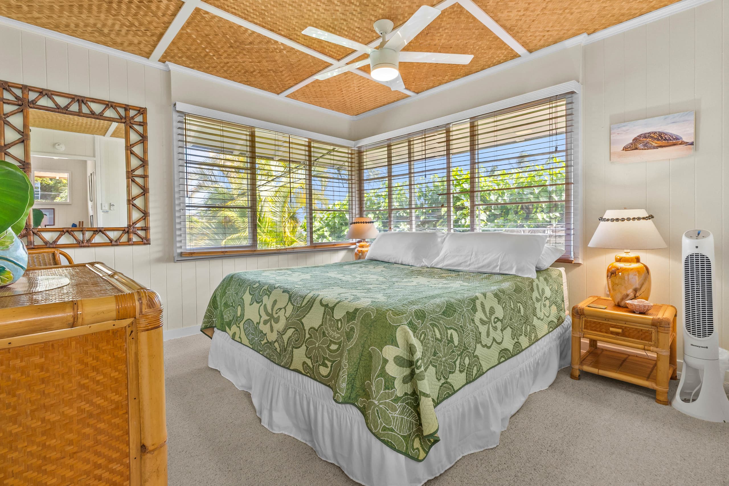 Licensed Lanikai Tree House - Since 1985! - Image 11