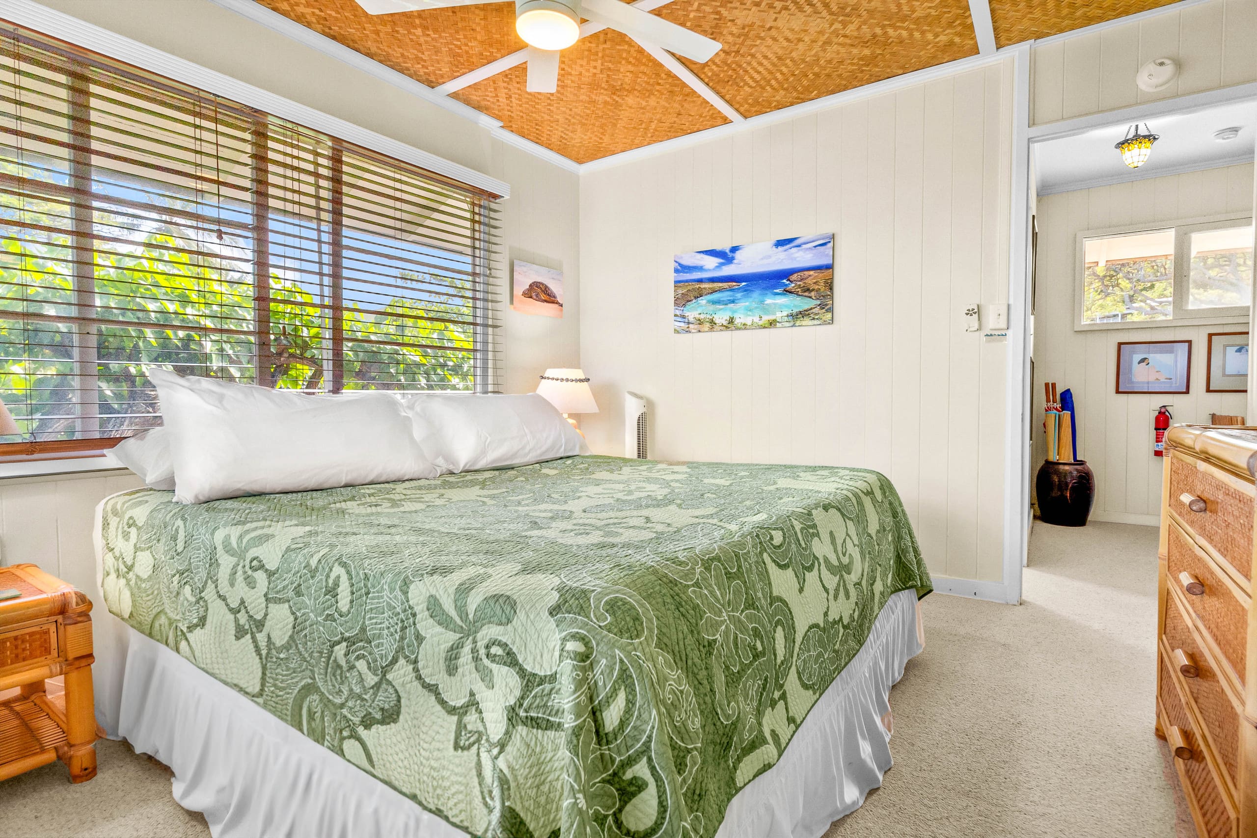 Licensed Lanikai Tree House - Since 1985! - Image 12