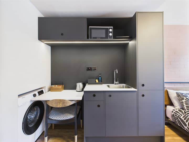 Entire Self-contained Studio | Free Parking - Nottingham