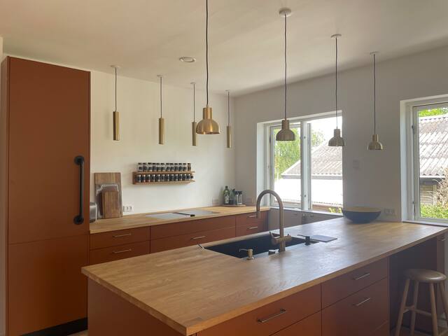 Eksklusiv nyistandsat bungalow nær Amager strand gallery image 3