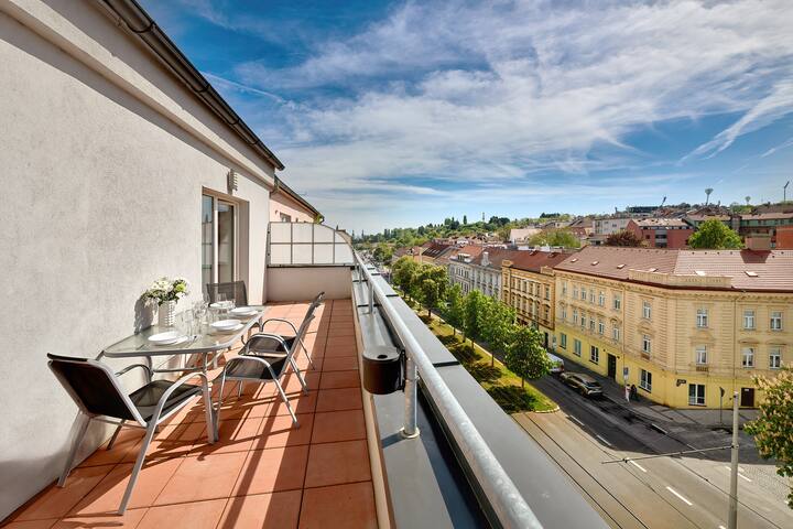 Penthouse with Terrace close to Prague Castle gallery image 4
