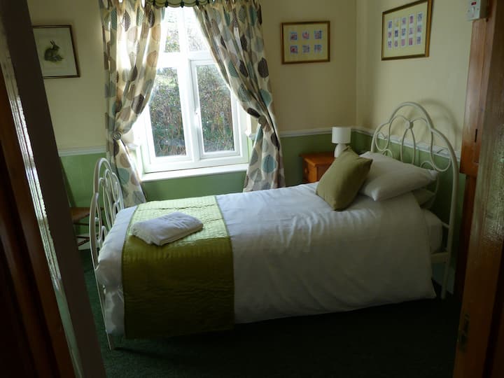 غرفة النوم 2