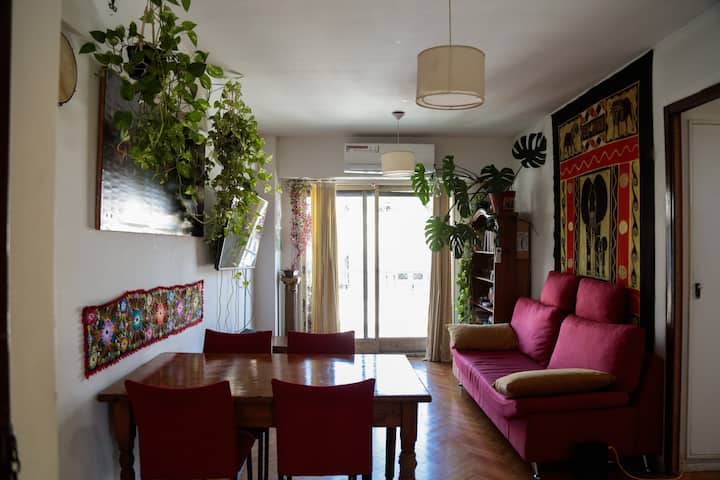 Departamento de 2 ambientes con balcón en Constitución