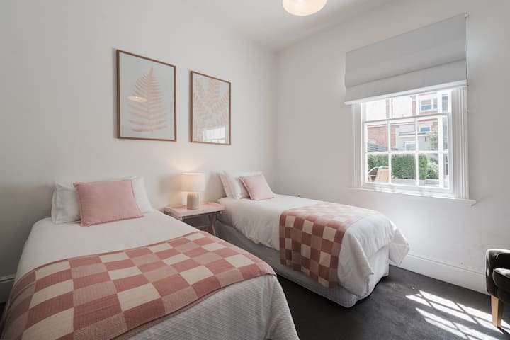 El dormitorio 3 es una cama individual con dos camas individuales. 