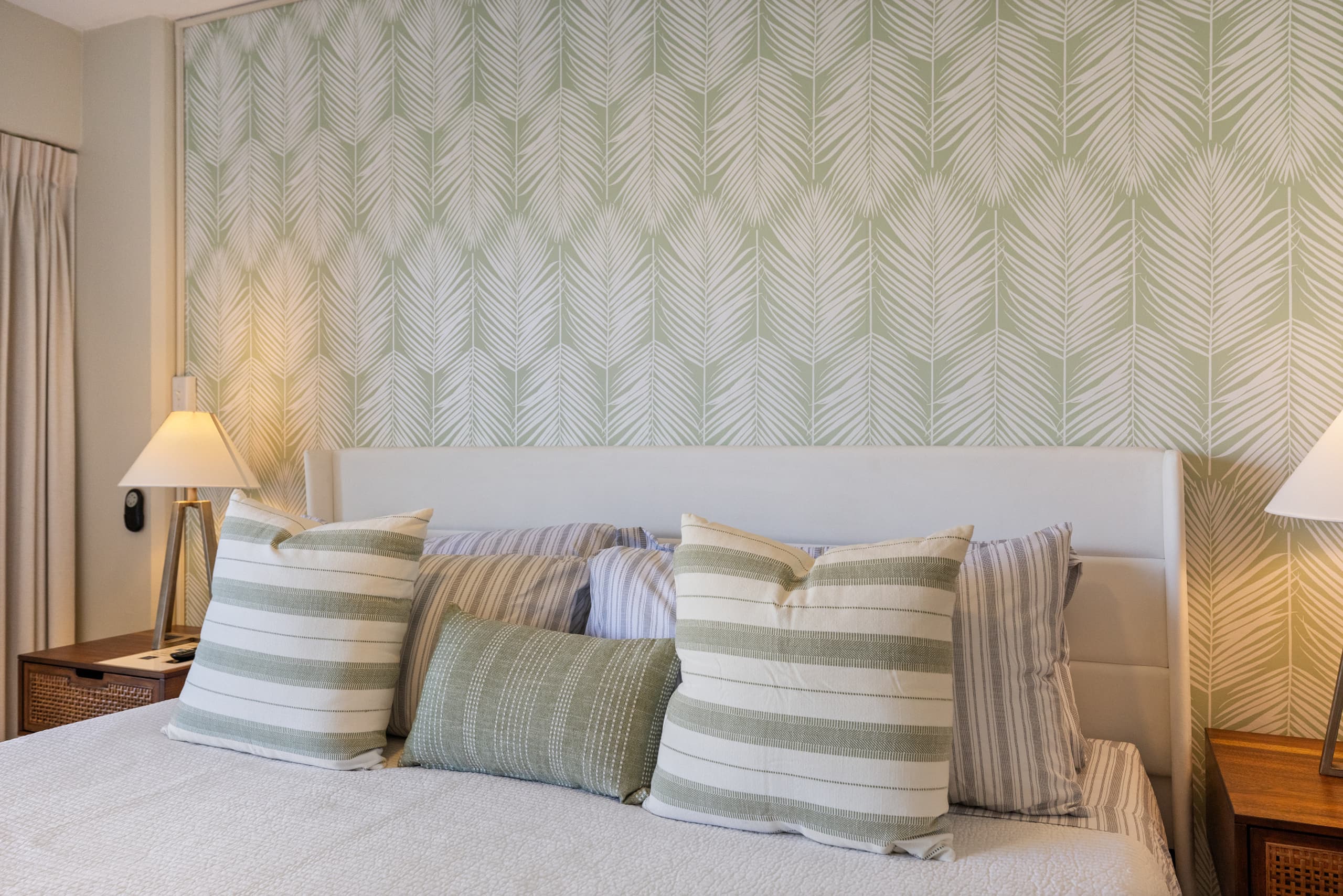 Ilikai Collection # 5.Luxury & Beachfront Location - Image 8