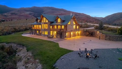 POOL in Huge Cabin, Sleeps 55+, Tons of Parking