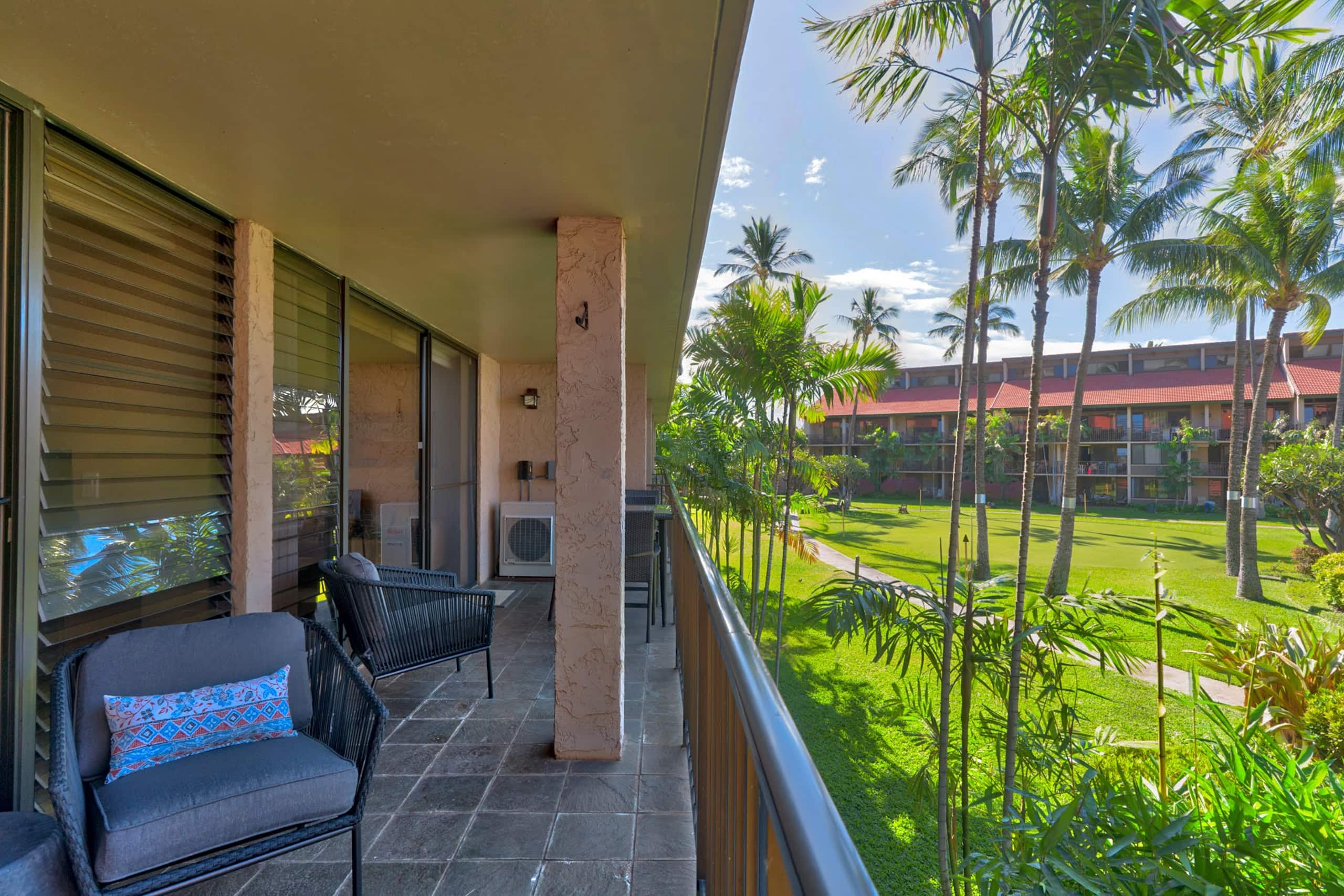 Condo in Kihei · ★4.94 · 2 bedrooms · 2 beds · 2 baths - Image 10