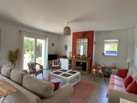 Successful Airbnb property: Vacation home 13 people max, babies included in Mesquer