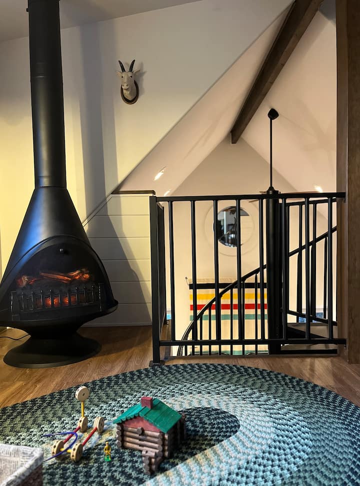 The lodge has a collection of games, toys and books to entertain all ages and maturities.