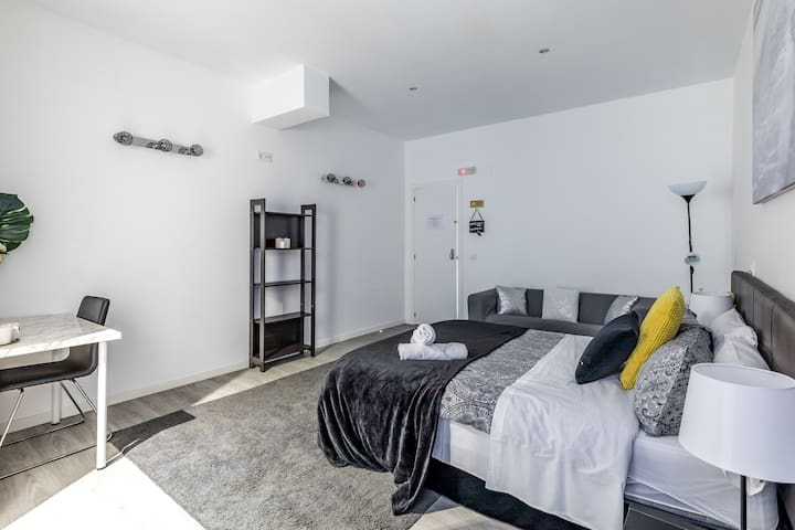 AyZ Hotels managed Airbnb listing 1