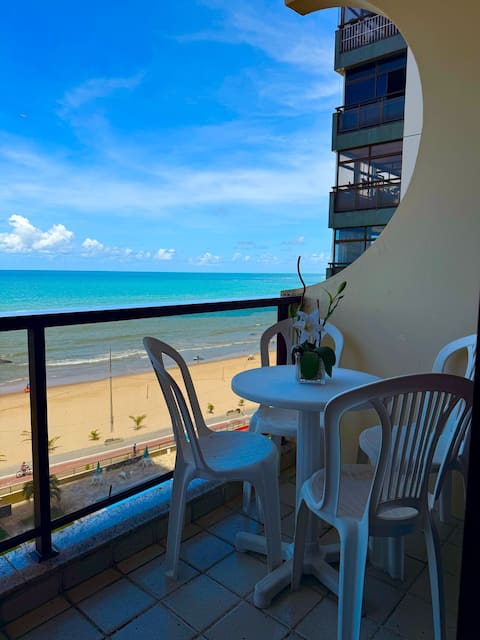 Flat Edf. Golden Beach 3o.Andar (frente p/ o Mar)