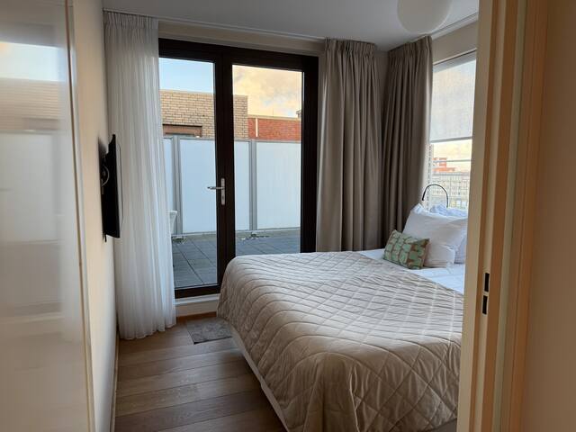 BizStay Harbour 42A Penthouse gallery image 2