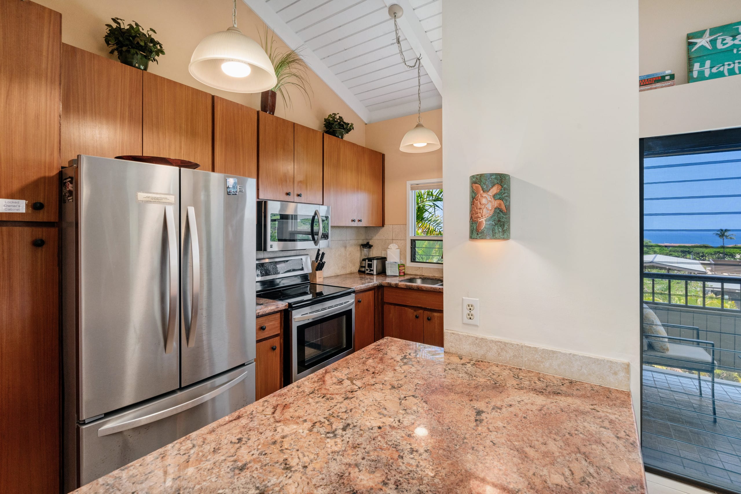 Condo in Kihei · ★4.77 · 2 bedrooms · 3 beds · 2 baths - Image 9