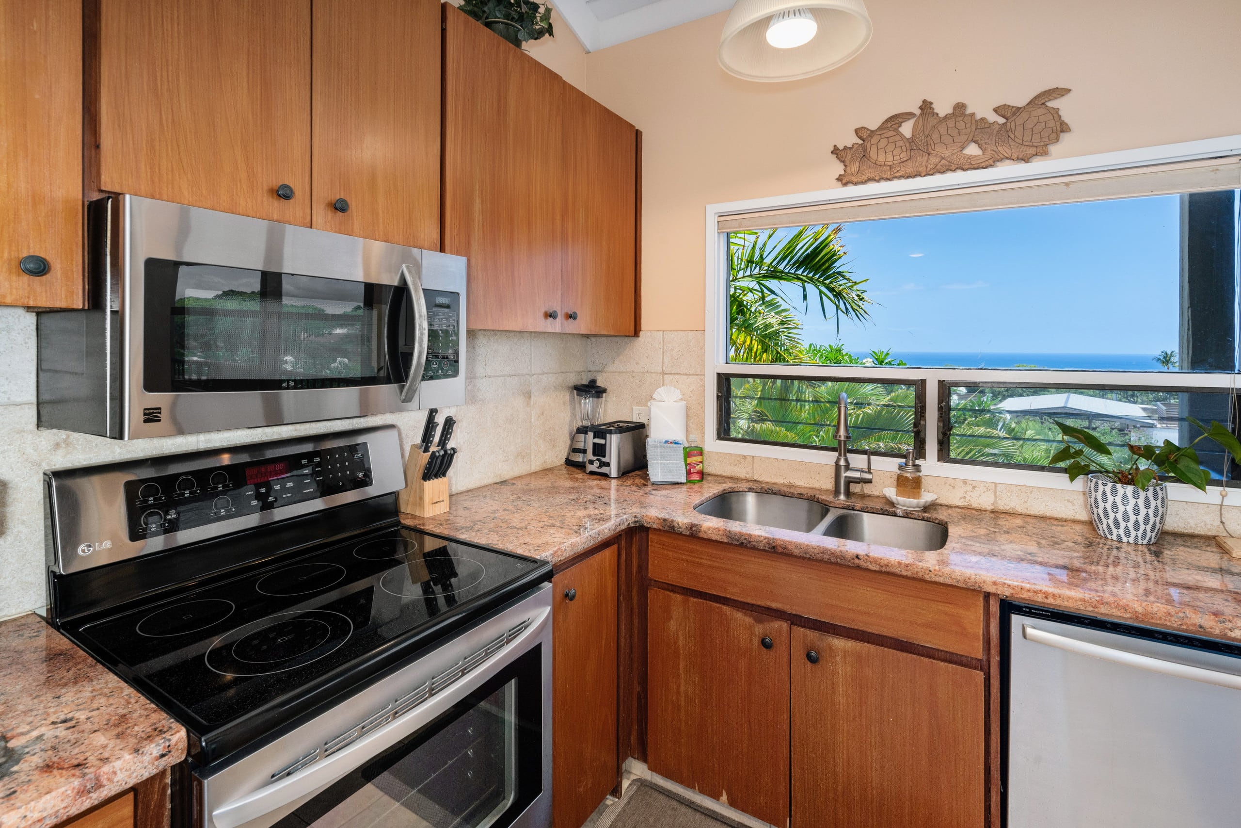 Condo in Kihei · ★4.77 · 2 bedrooms · 3 beds · 2 baths - Image 11