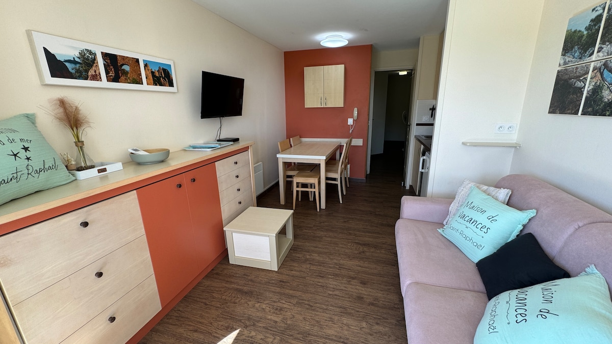 غرفة المعيشة