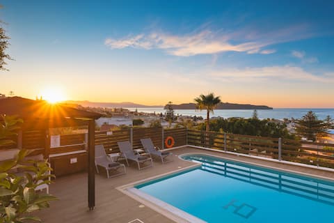 Seaview Garden Villa, Heated pool & Sauna