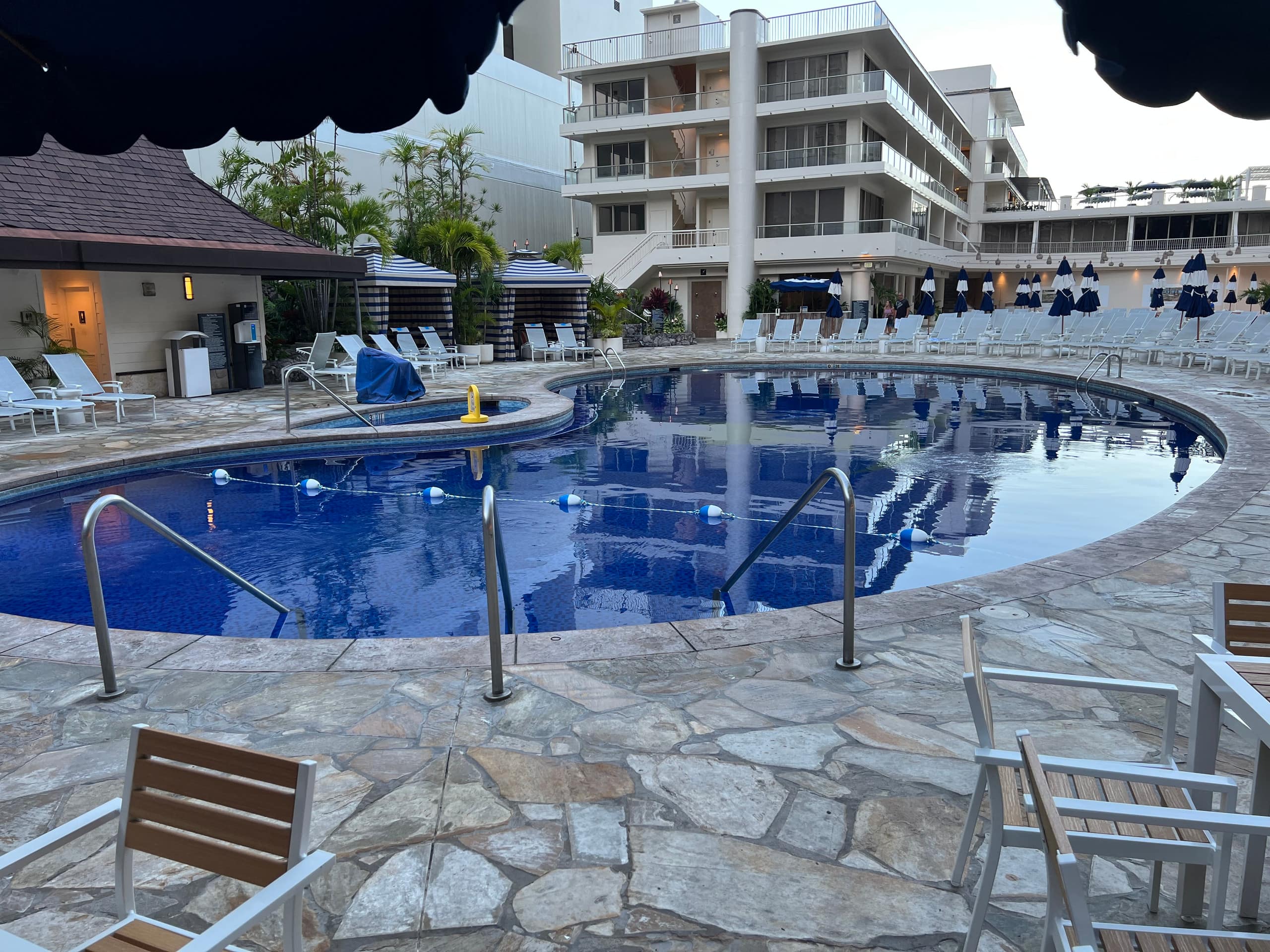 Condo in Honolulu · ★4.75 · 1 bedroom · 1 bed · 1 shared bath - Image 3