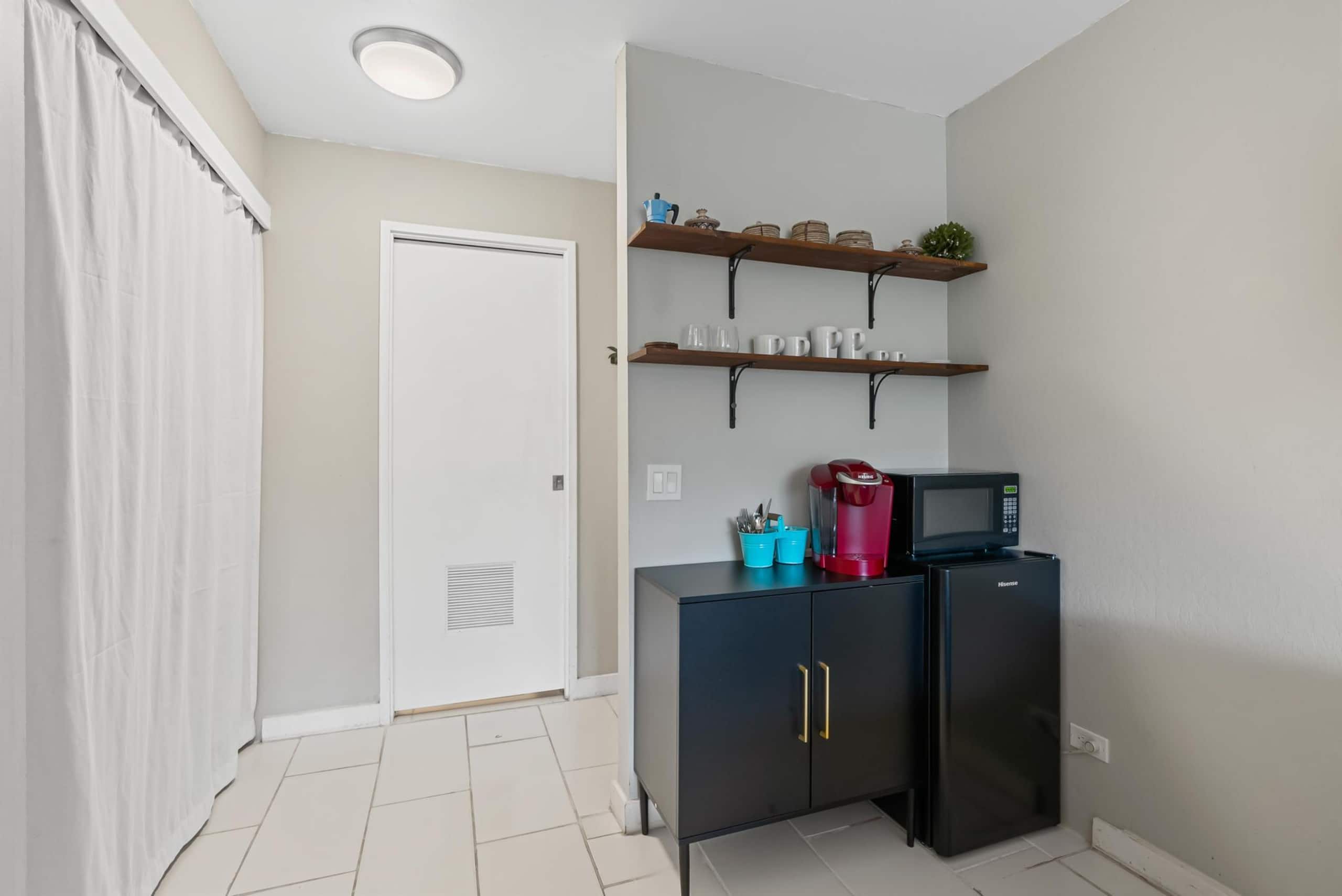 Bright apartment in the Heart of Kona - Photo 7