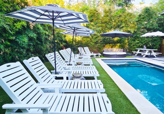 Close to everything, with everything! gallery image 4