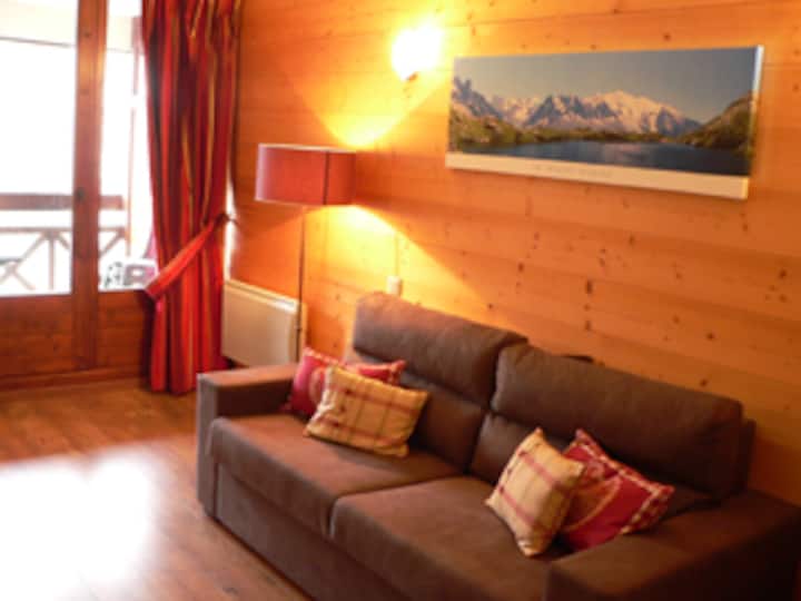 Warm Spacious 28m2 Studio - Private Garage Space - Brides-les-Bains