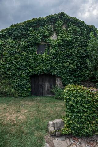 Can Capsec. Antigua masovería de La Vila RCR gallery image 5