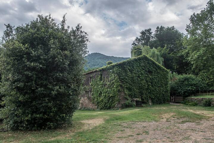 Can Capsec. Antigua masovería de La Vila RCR gallery image 4