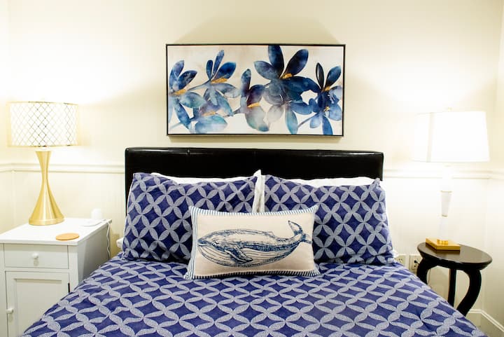 Bedroom with double bed
