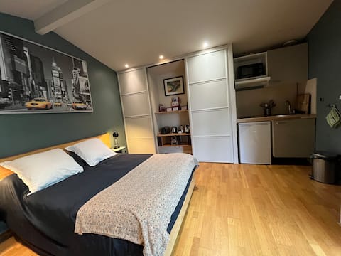 Top performing Airbnb: A green oasis near the city center Les Annbiz 1870 in Bonhoure / Guilheméry / Château De L'hers / Limayrac / Côte Pavée