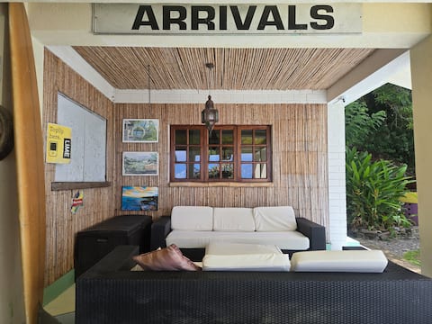 7"Mango" Secluded Private Ocean Front Apartment