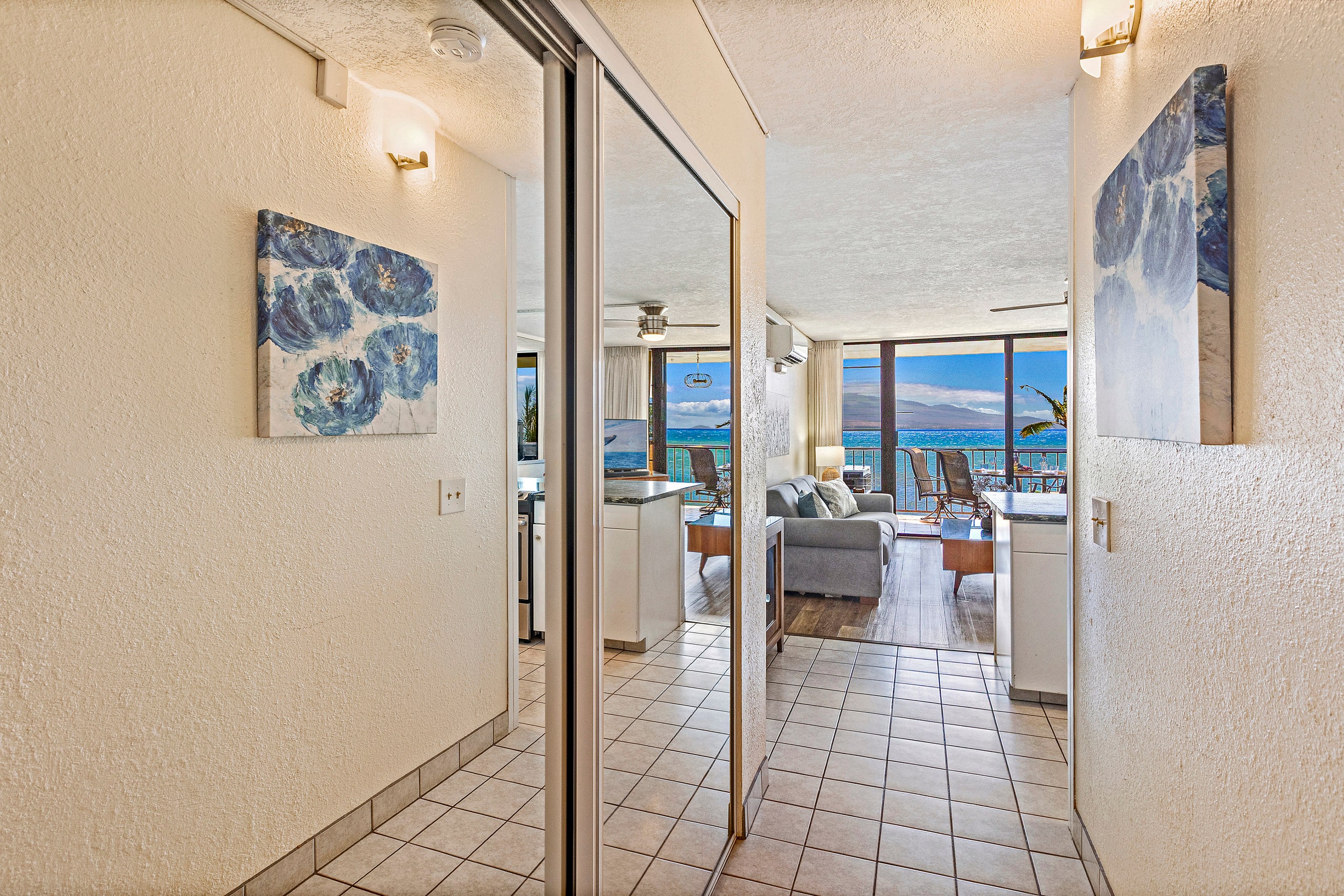 Breathtaking, FRONT ROW seat to the azure Pacific - Image 32