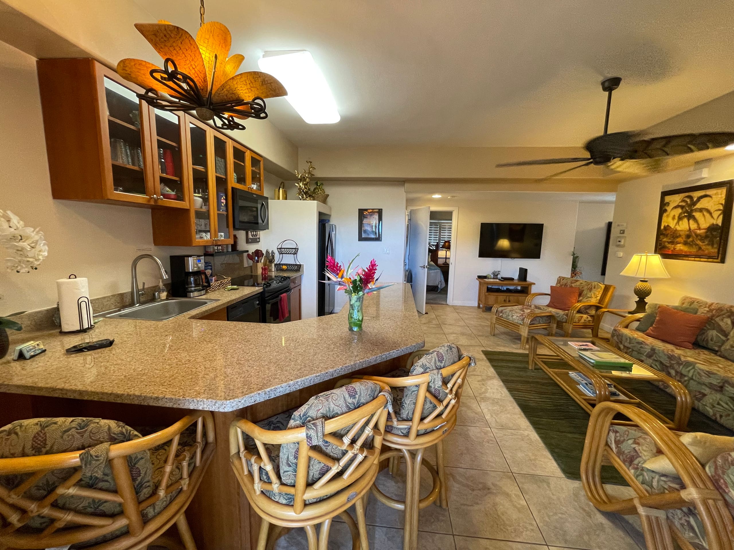 Condo in Kailua-Kona · ★4.94 · 2 bedrooms · 3 beds · 2 baths - Image 7