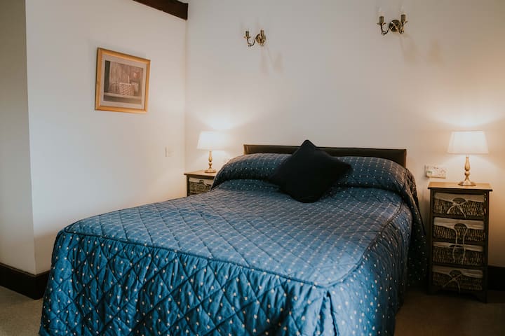 საძინებელი 1