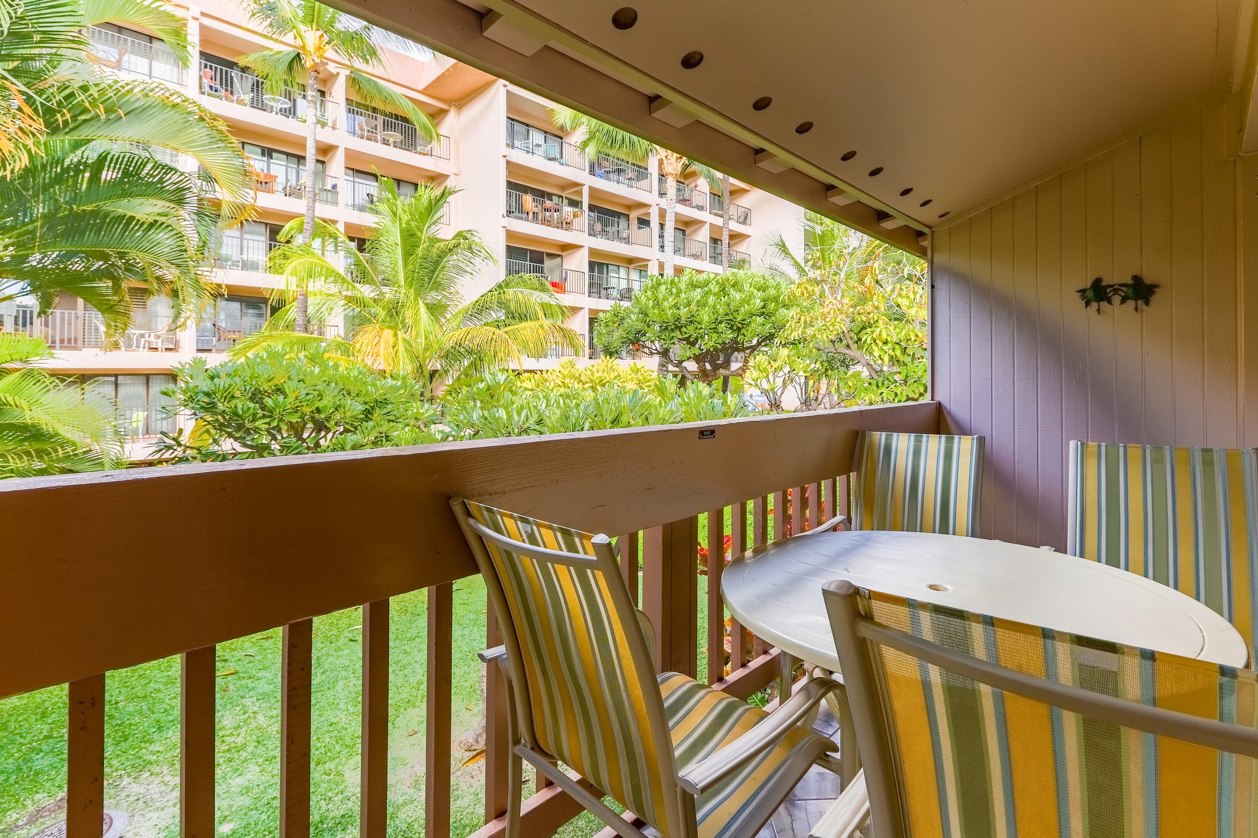 Condo in Kihei · ★4.9 · 2 bedrooms · 4 beds · 1 private bath - Image 4