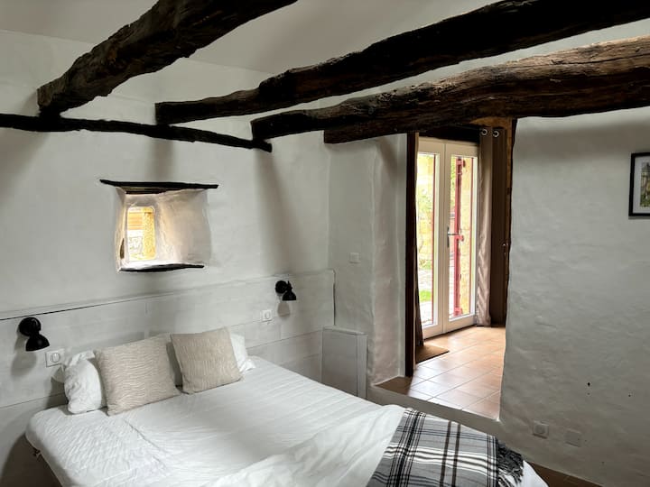 Gite-uitbreiding:  Slaapkamer 4: één tweepersoonsbed.
Toegang via badkamerhal #3