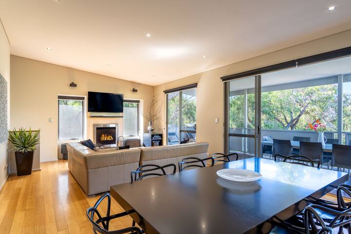 Twilight I Private Properties gallery image 4