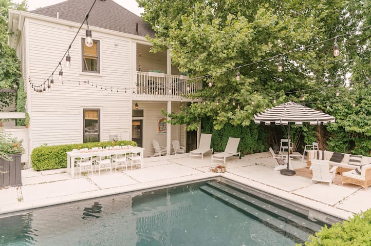 Historic Gem: 4 BR with POOL, walk to all hotspots gallery image 2