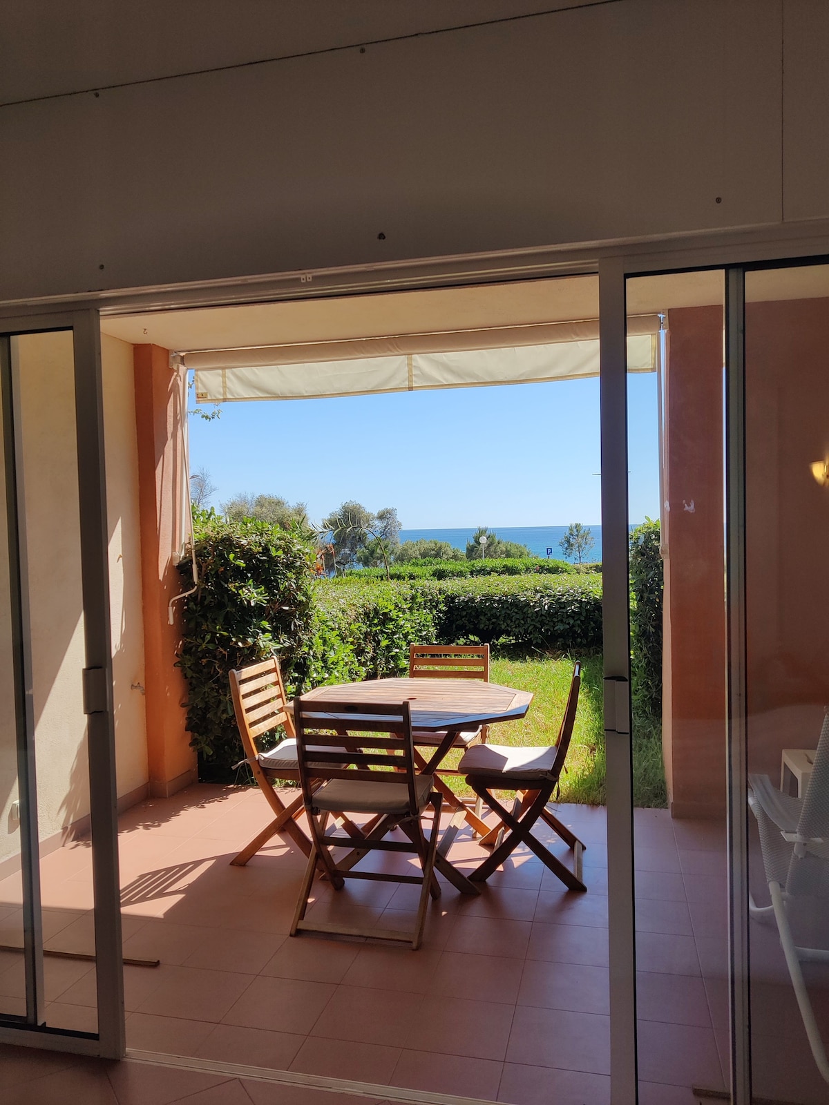 Top Airbnb: Sea View Studio in Ajaccio
 Parking included in Ajaccio