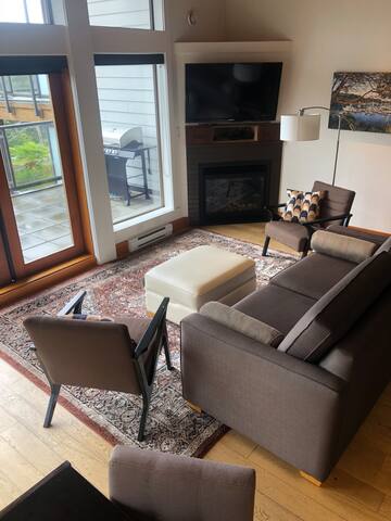 Salt Spring Island – 2BDRM/2BATH – Mariner’s Loft gallery image 2