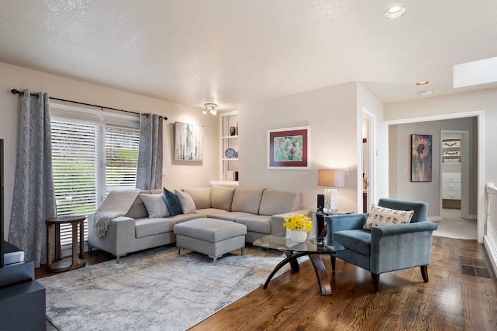 Charming Family House In Murray Hill Area - Beaverton, OR