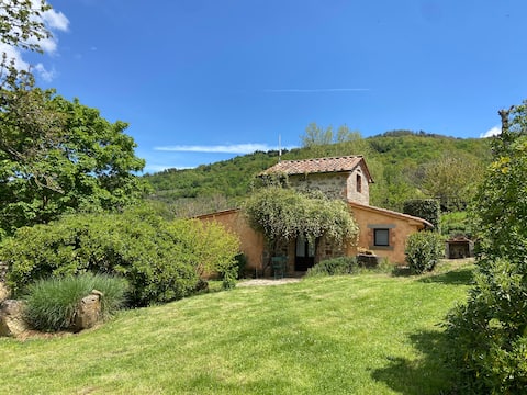 Il Seccatoio – a stone house with a panoramic view