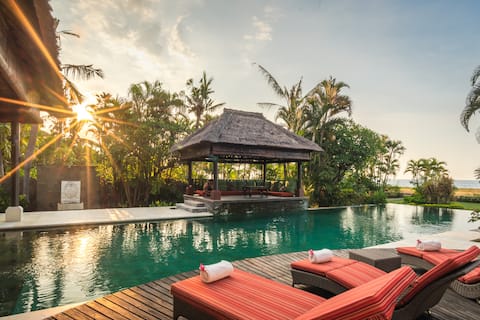 Bali luxery beach villa near lovina